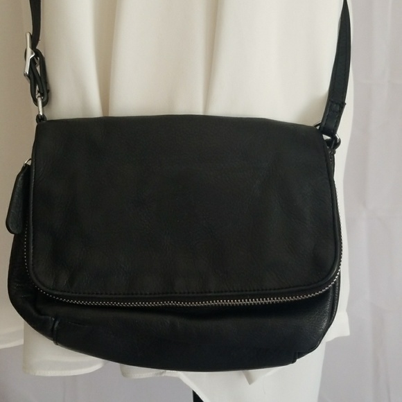Forgot Small black leather crossbody purse top fla - Picture 2 of 6